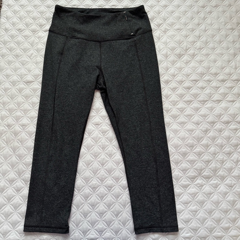 CALIA by Carrie Underwood Stay the Path Capri Leggings Heather Gray Size M